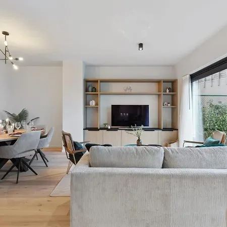 Luxury 2 Bedroom In City Of Apartmán