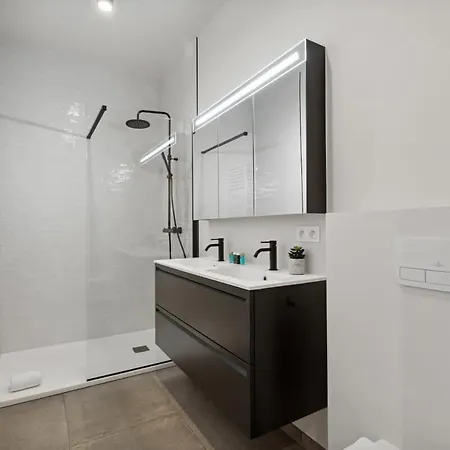 Luxury 2 Bedroom In City Of Apartmán Knokke-Heist
