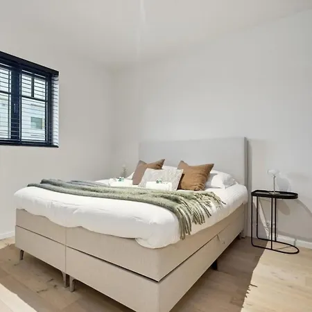 Luxury 2 Bedroom In City Of Apartmán *